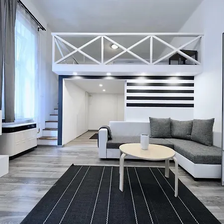 Modern Sailor In The Downtown Apartment *